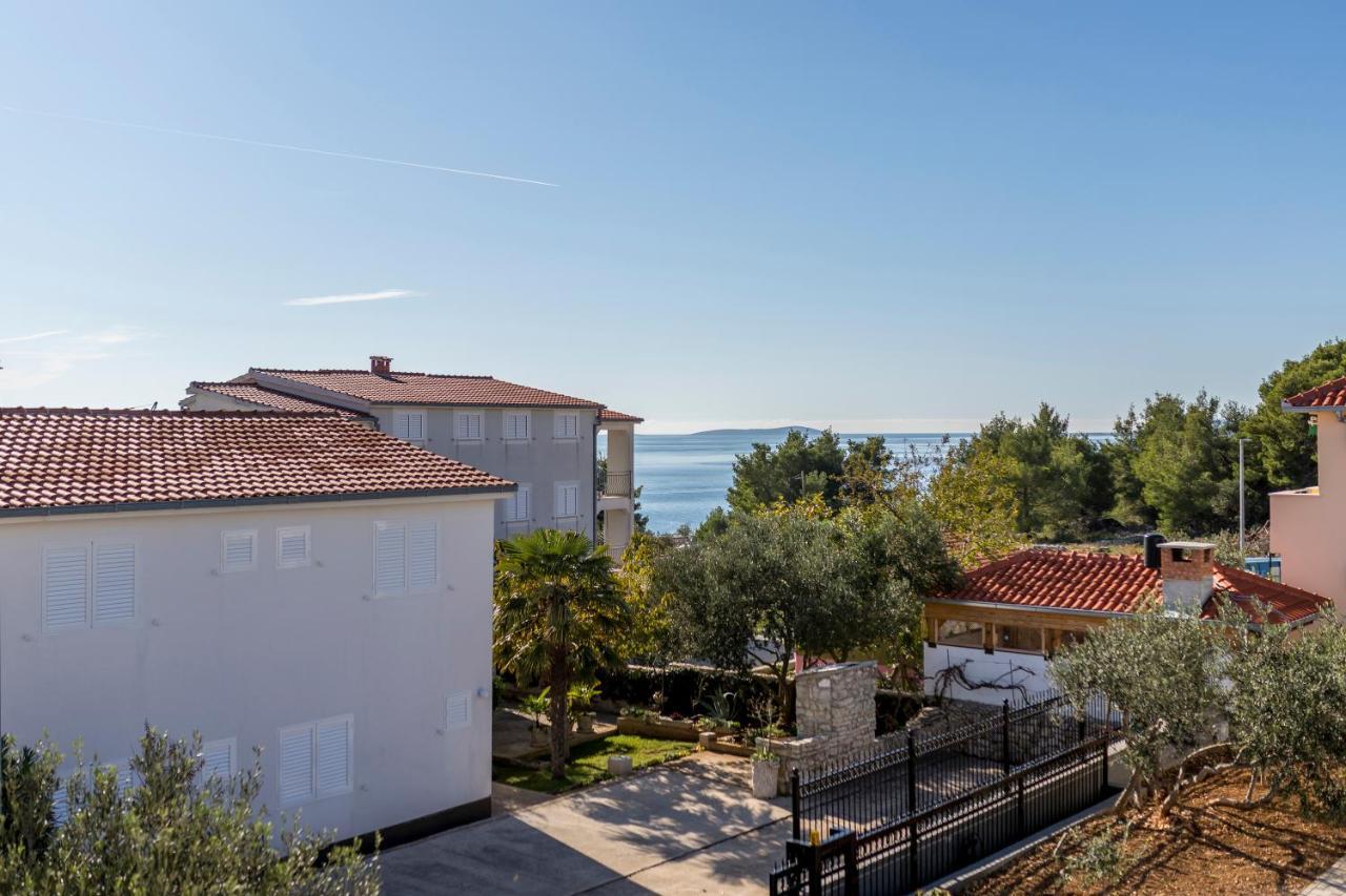 Apart Sa Terasom 250M Od Plaze,Parking,Wi Fi,Rostilj Trogir Exterior foto