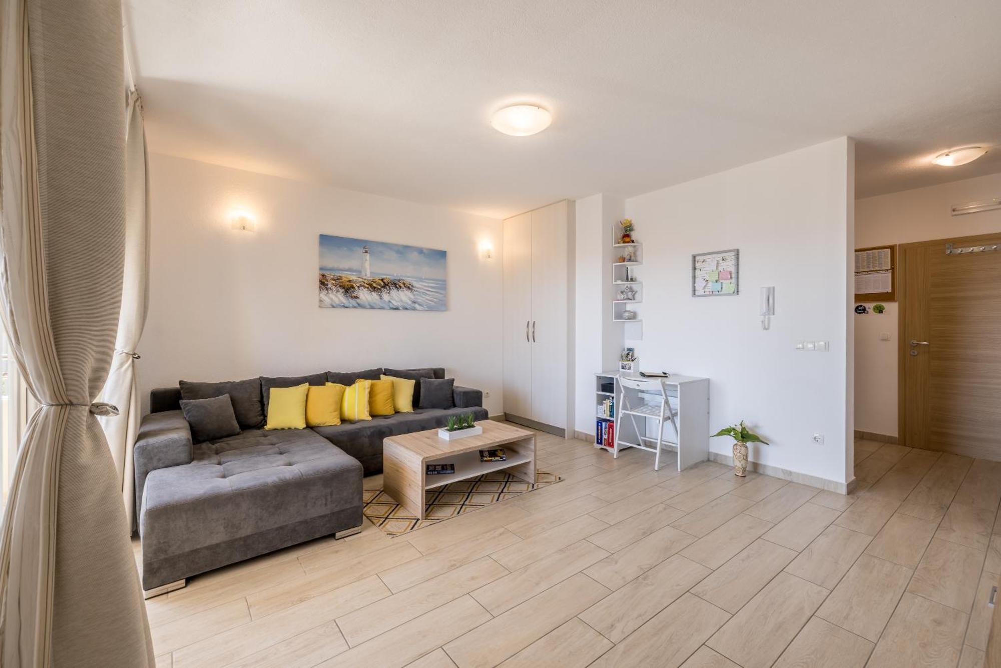 Apart Sa Terasom 250M Od Plaze,Parking,Wi Fi,Rostilj Trogir Exterior foto