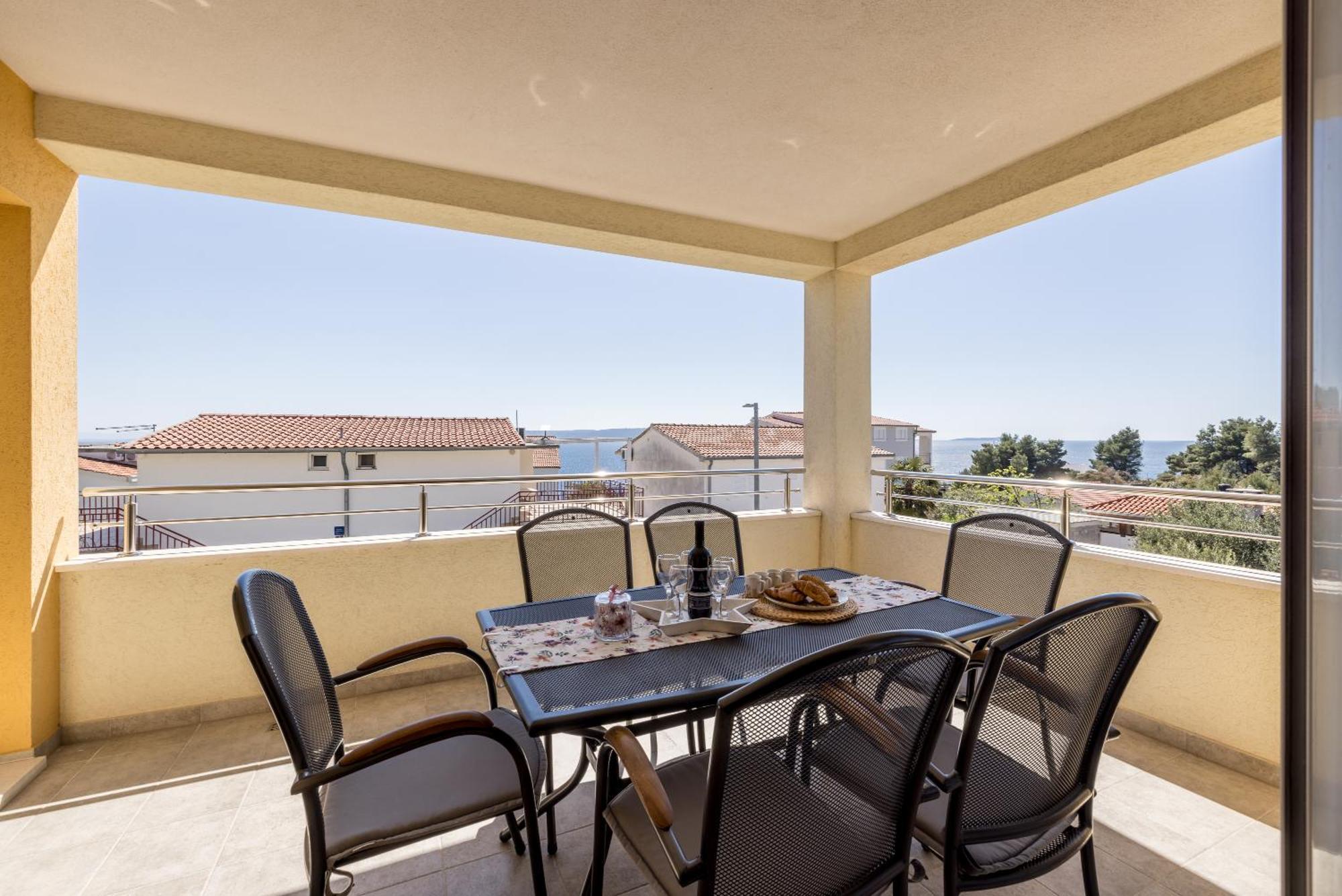 Apart Sa Terasom 250M Od Plaze,Parking,Wi Fi,Rostilj Trogir Exterior foto